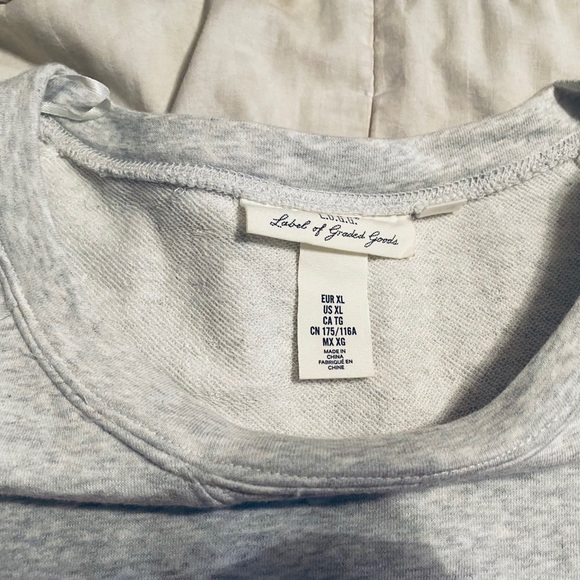 Graphic H&M Sweatshirt - Picture 3 of 3